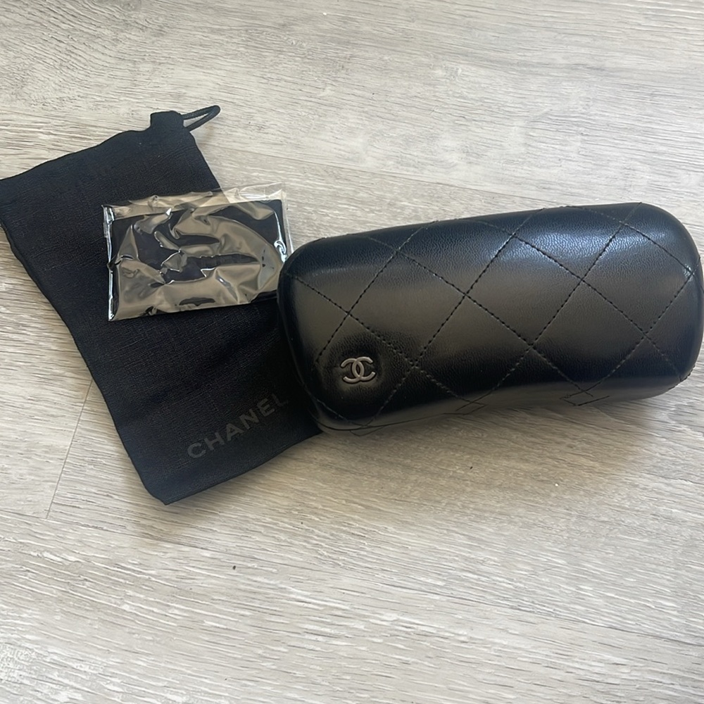 CHANEL Black Quilted Leather Sunglasses Case with Silver CC